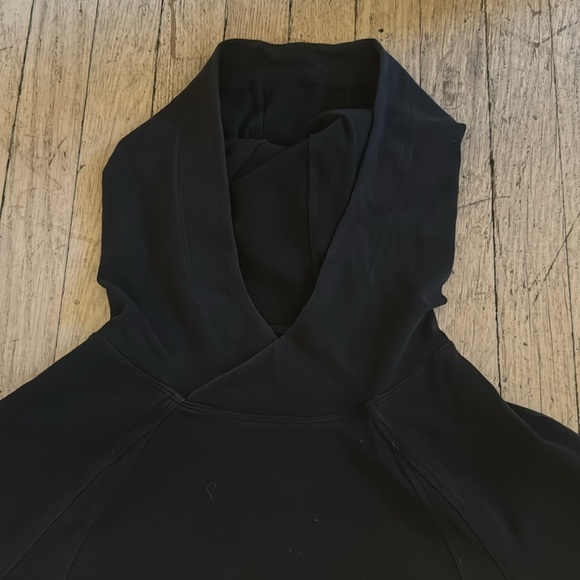 Lululemon Cropped Hoodie - Picture 2 of 6